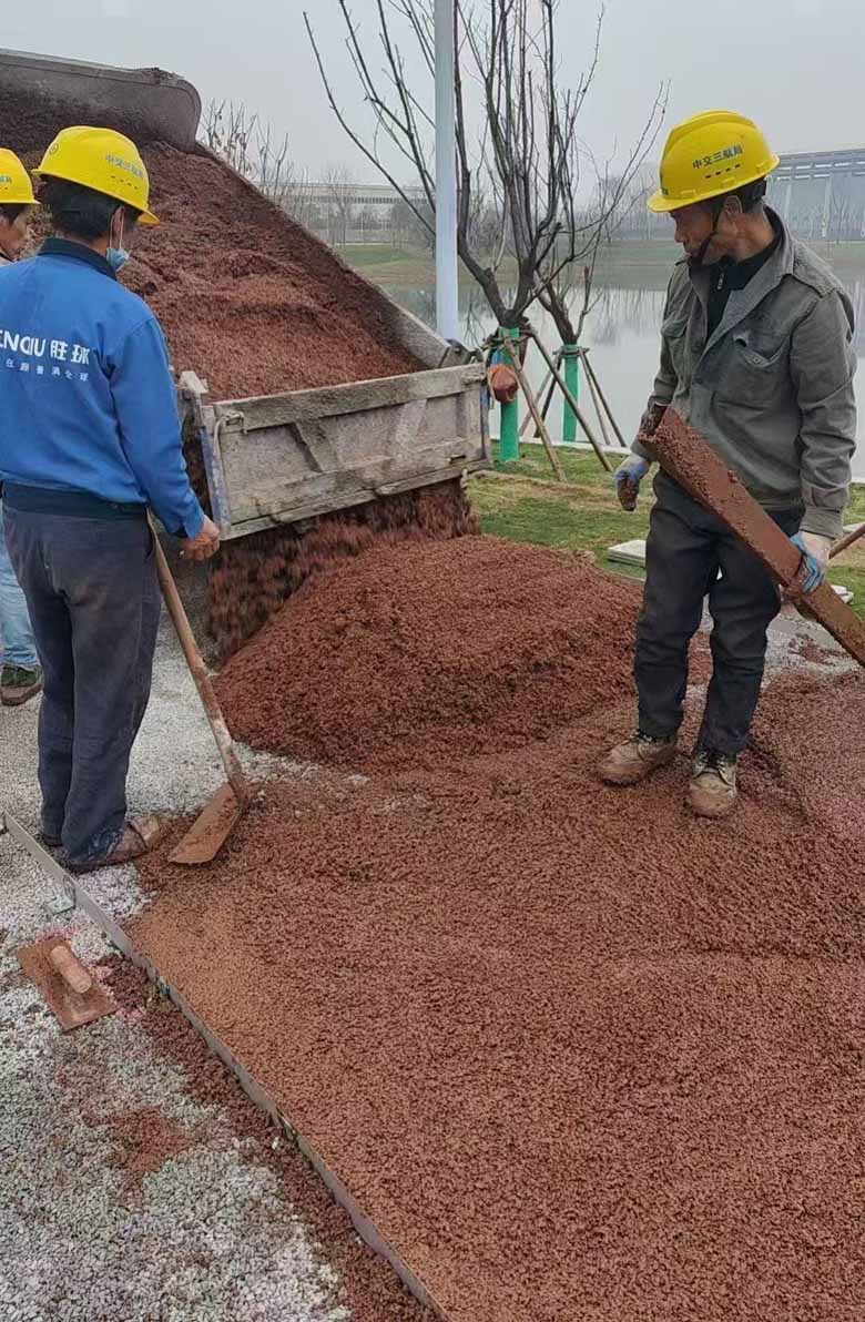 彩色透水混凝土施工中